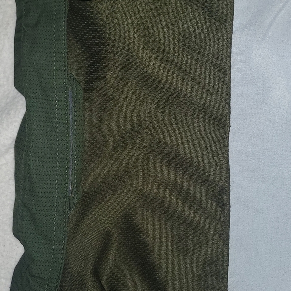 Dark Olive Green button up and button down collar men's shirt - Picture 8 of 10